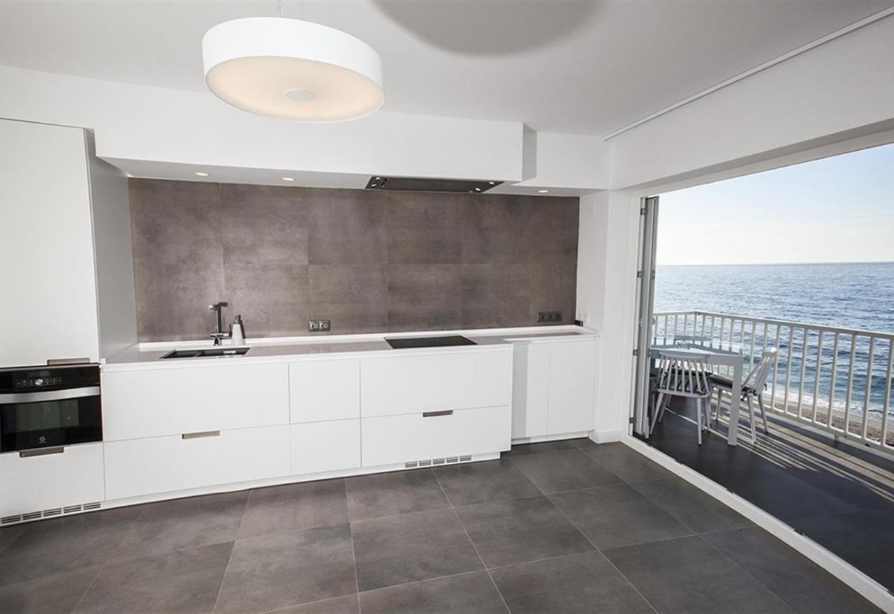 Super Front Line Modern New Apartm Nerja Eksteriør bilde