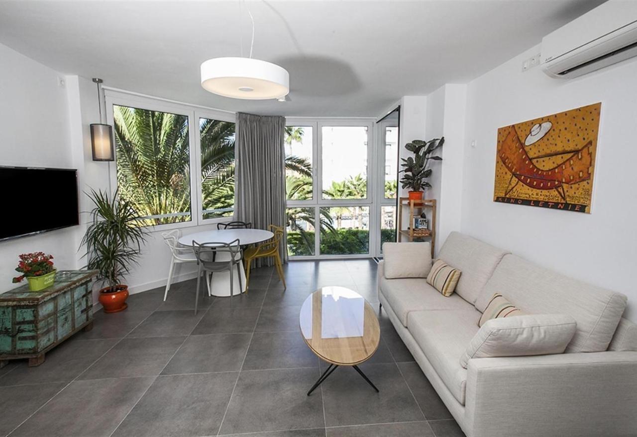 Super Front Line Modern New Apartm Nerja Eksteriør bilde