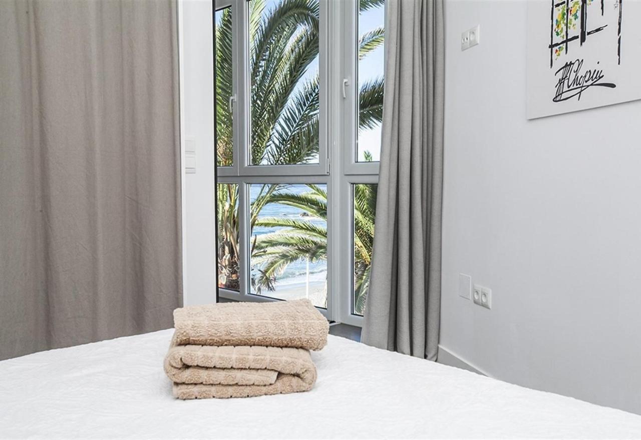 Super Front Line Modern New Apartm Nerja Eksteriør bilde